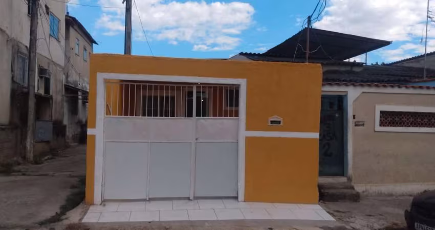 Casa para Venda em Rio de Janeiro, Inhoaíba, 2 dormitórios, 1 banheiro, 1 vaga