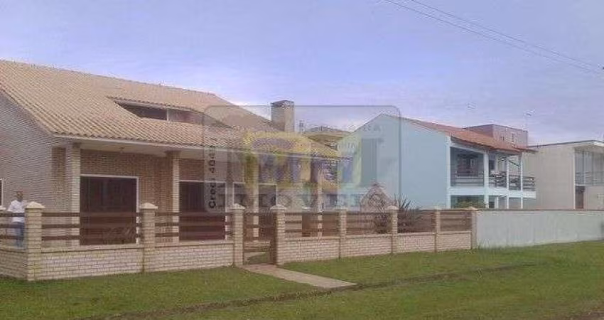 Casa com 3 dormitórios à venda com 222.92m² por R$ 1.100.000,00 no bairro Impera