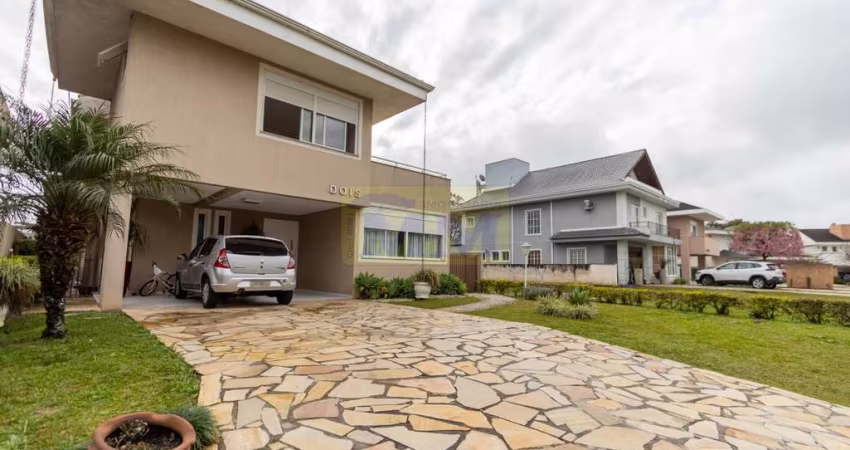 Casa em condomínio no bairro Pineville em Pinhais/PR