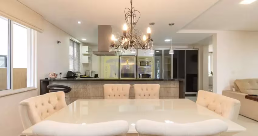 Casa em condomínio no bairro Pineville em Pinhais/PR