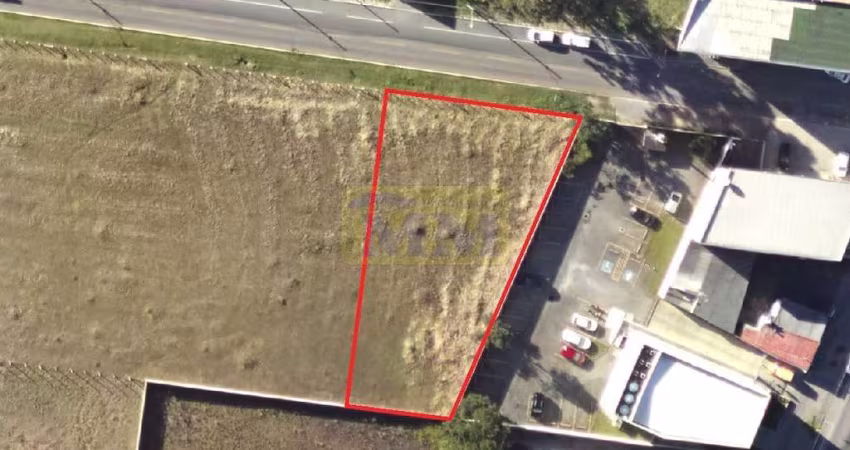 Terreno com 1.144,72 m2 no Centro de PInhais