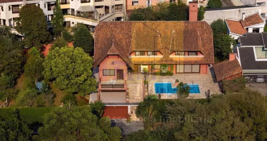 Casa 4 dormitórios à venda Vista Alegre Curitiba/PR
