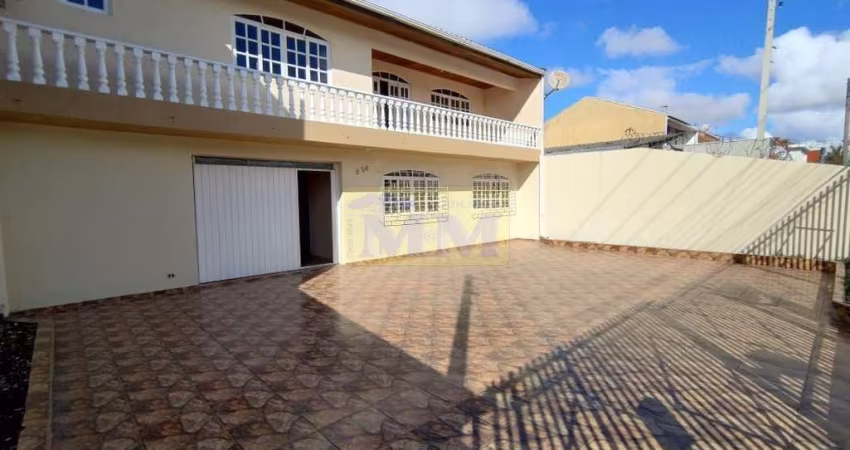Sobrado no Jardim Amelia em Pinhais com 5 dormitórios