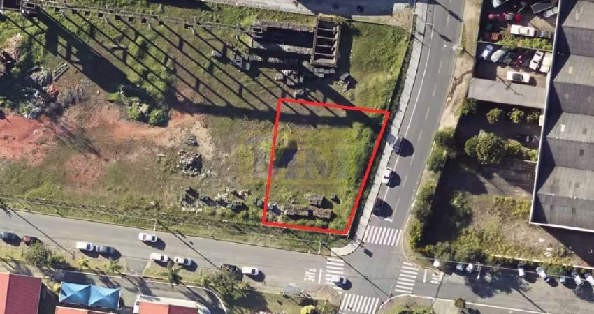 Terreno com 702,85 m2 no Centro de Pinhais/PR