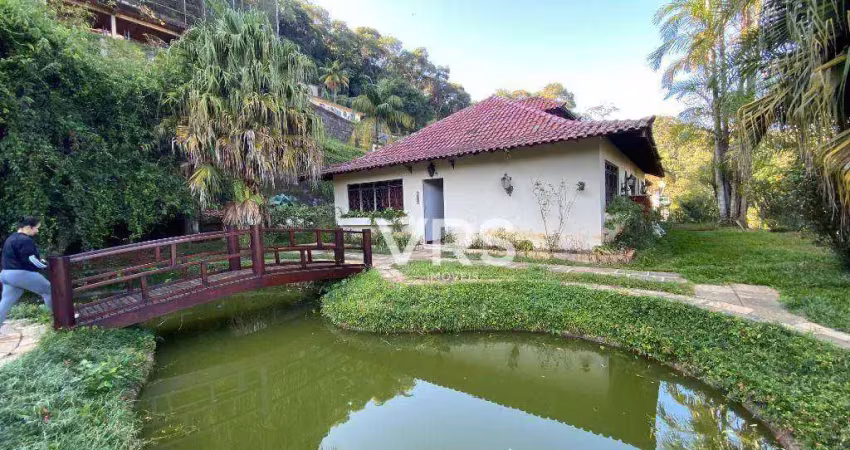 Casa com 4 dormitórios à venda, 228 m² por R$ 990.000,00 - Quinta da Barra - Teresópolis/RJ