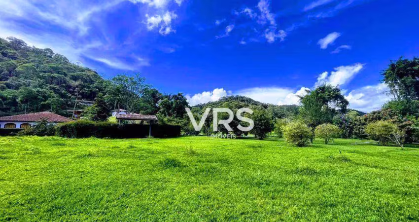 Casa com 3 dormitórios à venda, 400 m² por R$ 1.500.000,00 - Prata dos Aredes - Teresópolis/RJ