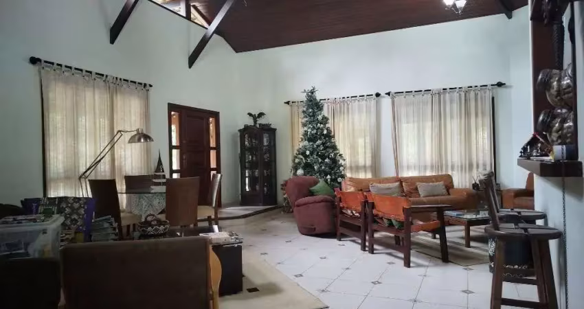 Casa com 3 dormitórios à venda, 350 m² por r$ 1.350.000,00 - vargem grande - teresópolis/rj