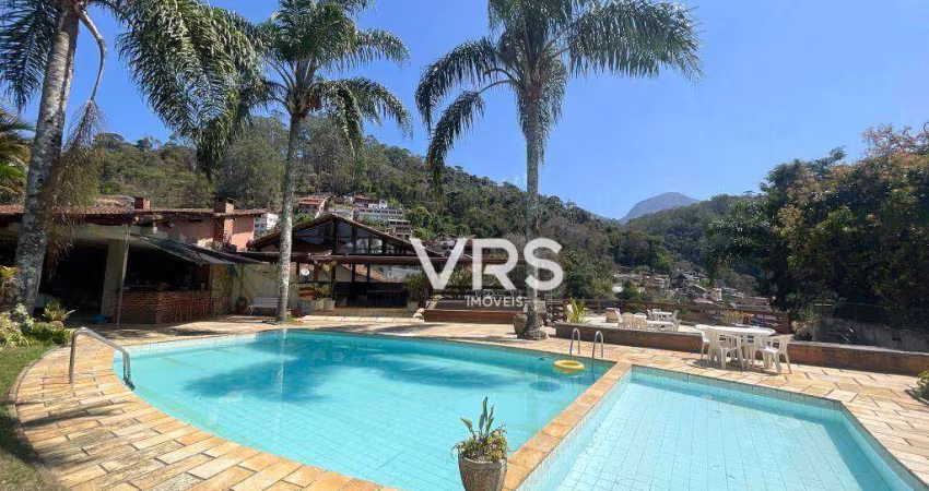 Casa com 8 dormitórios à venda, 523 m² por R$ 1.490.000,00 - Pimenteiras - Teresópolis/RJ