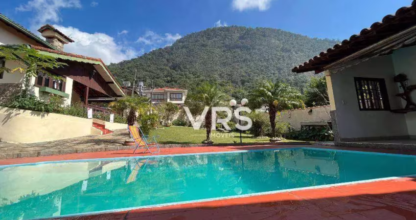 Casa com 5 dormitórios à venda, 208 m² por R$ 1.650.000,00 - Carlos Guinle - Teresópolis/RJ