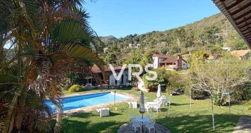 Casa com 4 dormitórios à venda, 910 m² por R$ 1.990.000,00 - Albuquerque - Teresópolis/RJ