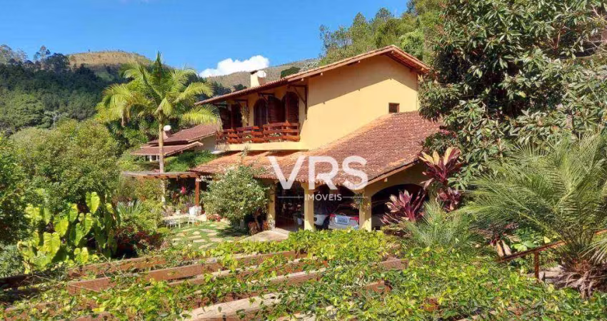 Casa com 5 dormitórios à venda, 271 m² por r$ 950.000,00 - albuquerque - teresópolis/rj