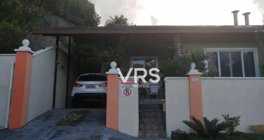 Casa confortável e aconchegante no bairro Bom Retiro