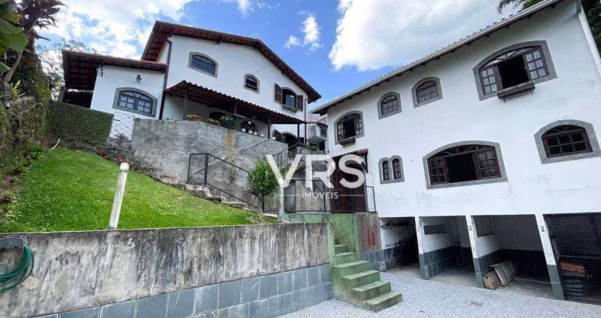Casa com 3 quartos, sendo uma suíte, área gourmet e outra linda área independente, destinada para hospedes ou para  airbnb.