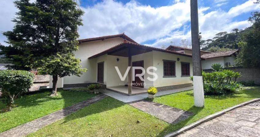 Casa com 3 dormitórios à venda, 140 m² por R$ 985.000,00 - Pimenteiras - Teresópolis/RJ