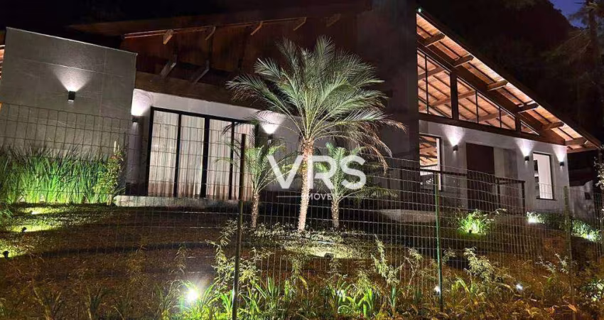 Casa com 5 dormitórios à venda, 497 m² por r$ 4.490.000,00 - comary - teresópolis/rj