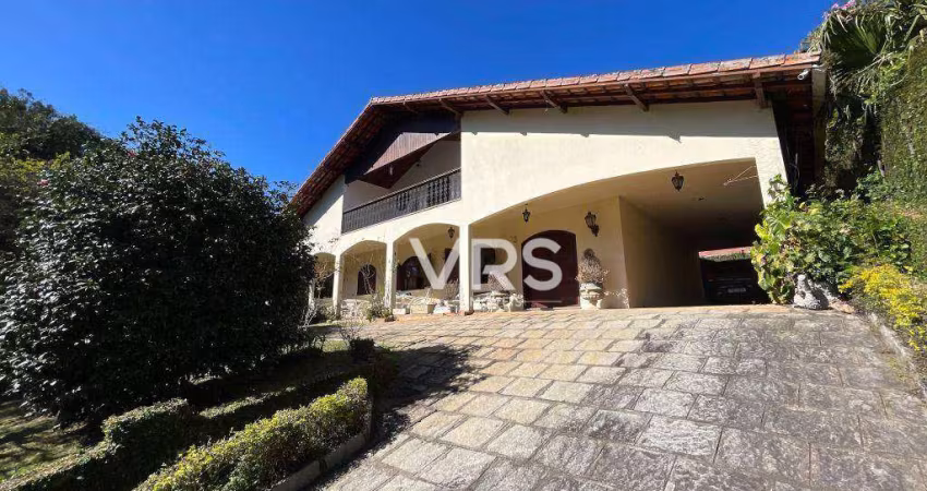 Casa com 4 dormitórios à venda, 305 m² por R$ 990.000,00 - Albuquerque - Teresópolis/RJ