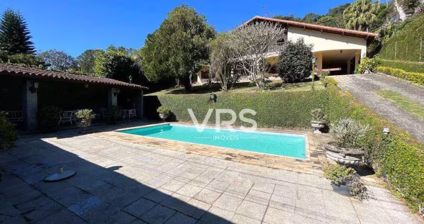Casa com 4 dormitórios à venda, 305 m² por r$ 850.000,00 - albuquerque - teresópolis/rj