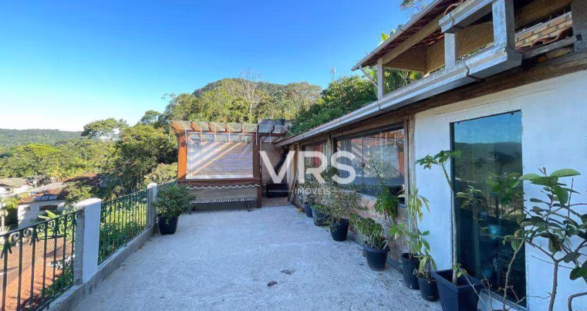 Casa com 3 dormitórios à venda, 250 m² por R$ 500.000,00 - Granja Guarani - Teresópolis/RJ