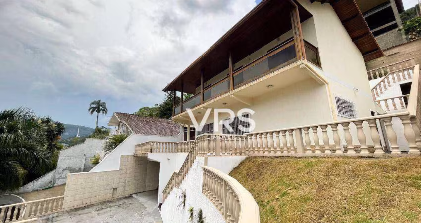 Casa com 4 dormitórios à venda, 195 m² por R$ 940.000,00 - Panorama - Teresópolis/RJ