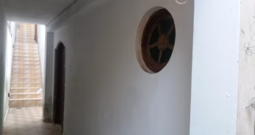 Vende-se ? **Sobrado no Jardim Silvestre – 3 Quartos e 2salas,  Edicula.