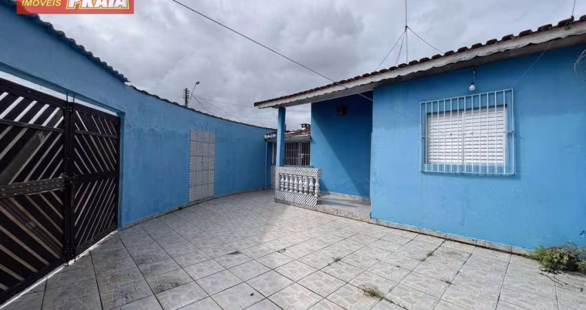 CASA 2 QUARTOS MOBILIADA COM CHURRASQUEIRA 700 METROS DA PRAIA - Mongaguá/SP