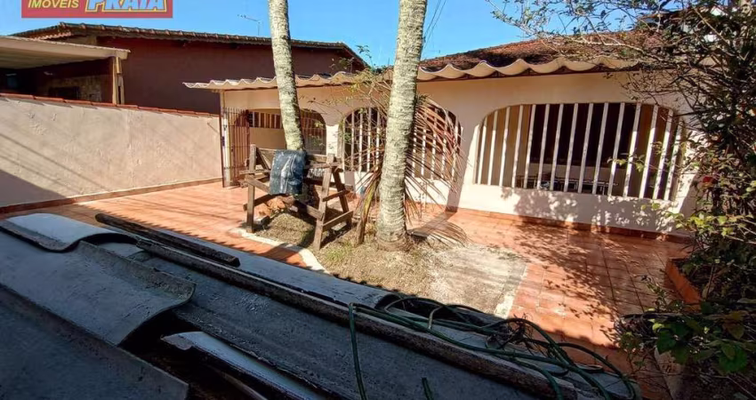 Casa com 2 dormitórios à venda, 157 m² por R$ 349.900,00 - Balneário Itaoca - Mongaguá/SP