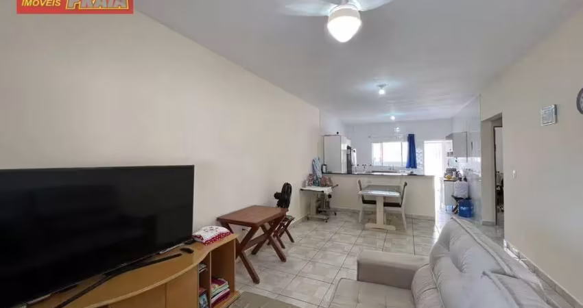 Lote inteiro Mongaguá casa 2 quartos, a 600 metros da praia por R$ 420.000 - Vila Atlântica