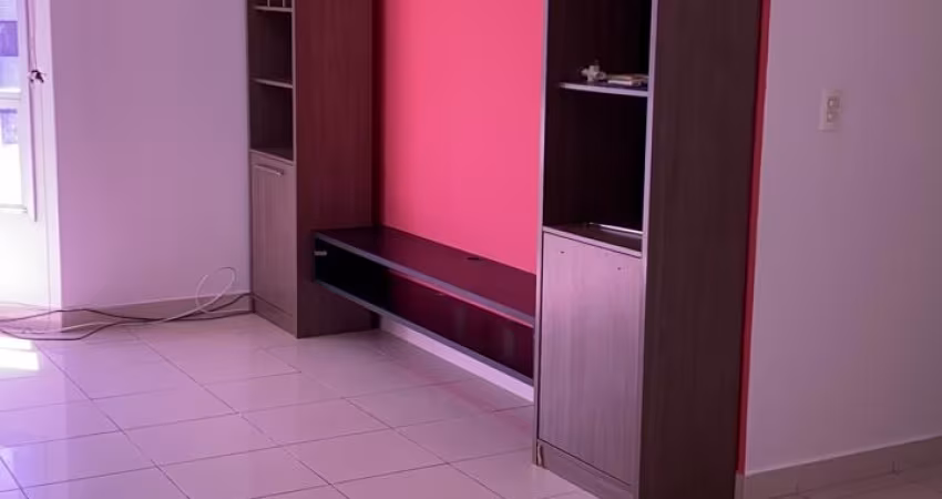 Apartamento no 4 andar no cond Nevada
