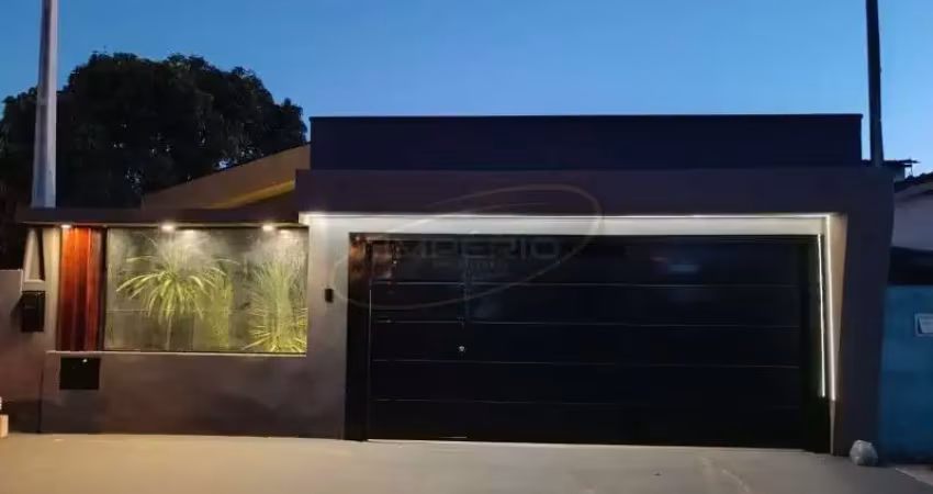 Casa com 3 quartos à venda na Rua Jacy Coutinho, Jardim Paineiras, Avaré
