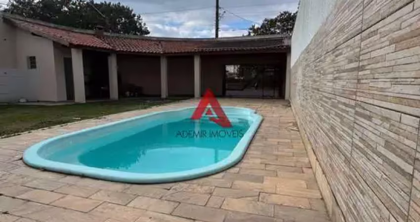 Casa com 2 quartos para alugar no Jardim Santa Maria, Jacareí 