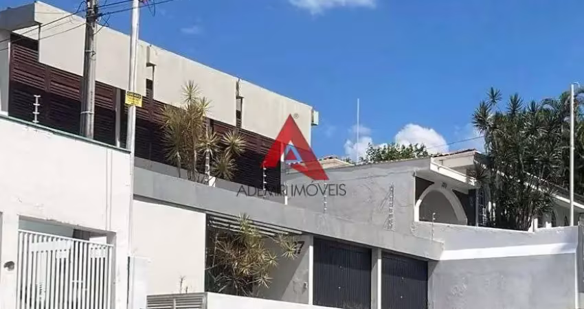 Casa com 5 quartos à venda no Centro, Jacareí 