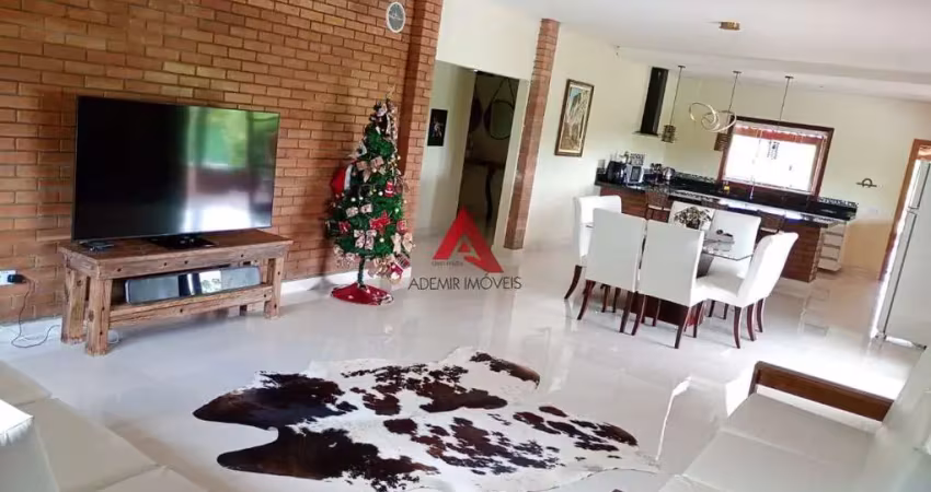 Casa em condomínio fechado com 3 quartos à venda em Aguá Branca, Igaratá 