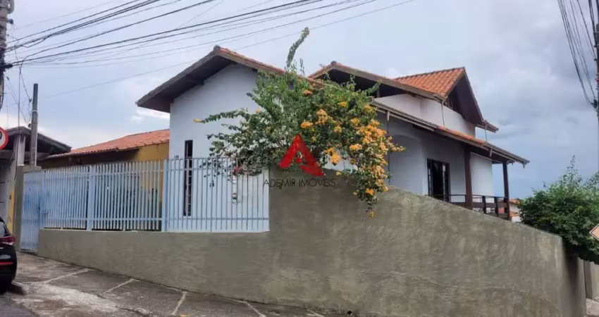 Casa com 2 quartos à venda na Cidade Jardim, Jacareí 