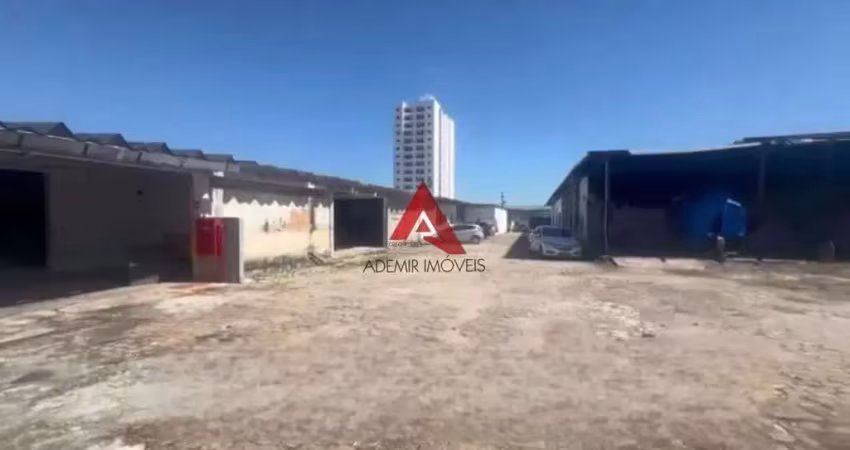 Barracão / Galpão / Depósito para alugar no Jardim Santa Maria, Jacareí 