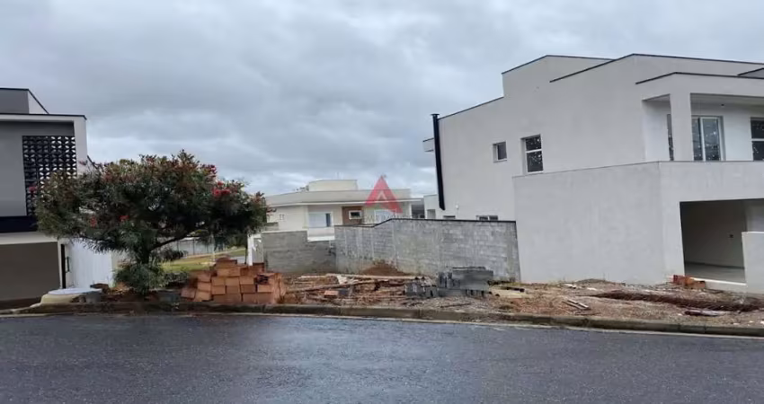 Terreno em condomínio fechado à venda no Jardim Pereira do Amparo, Jacareí 