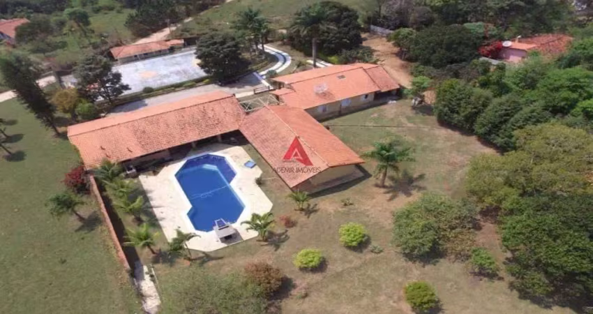 Chácara / sítio com 7 quartos para alugar na Guararema, 102, Veraneio Irajá, Jacareí