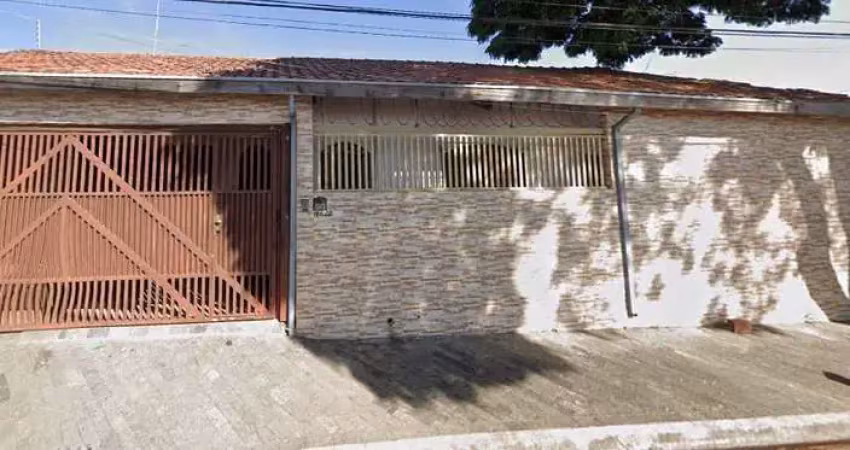 Casa com 3 quartos à venda na Vila Zezé, Jacareí 