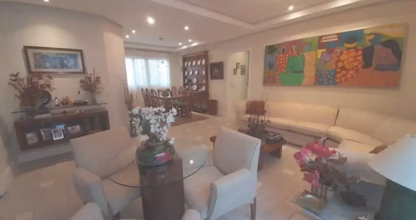 Casa à venda em São Francisco, duplex com quatro dormitórios.