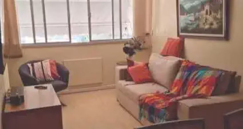 Apartamento à venda em icaraí, duas quadras da praia.