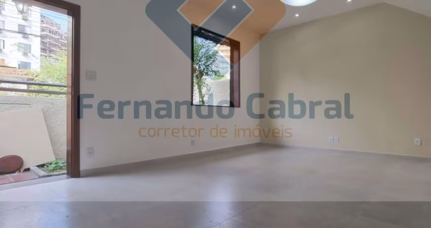 Casa a venda em Santa Rosa, toda reformada em Travessa fechada.