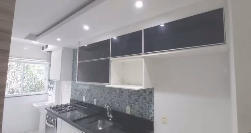 Apartamento a venda na Maria Paula, Ecopark com três quartos.