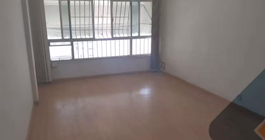 Apartamento à venda em icaraí, próximo ao campo de são bento, andar alto.
