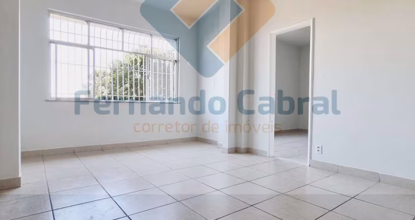 Imperdível: Apartamento de 2 quartos no Centro de Niterói-RJ, com 89m², sala ampla, 2 banheiros e vaga de garagem