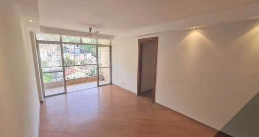 Apartamento à venda em Santa Rosa, sol da manhã com três dormitórios.