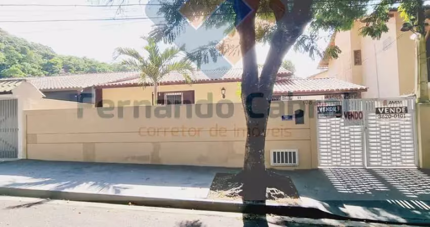 Residência de Luxo à Venda em Piratininga, Niterói-RJ: 3 quartos, 1 suíte, 4 vagas de garagem, 170 m².