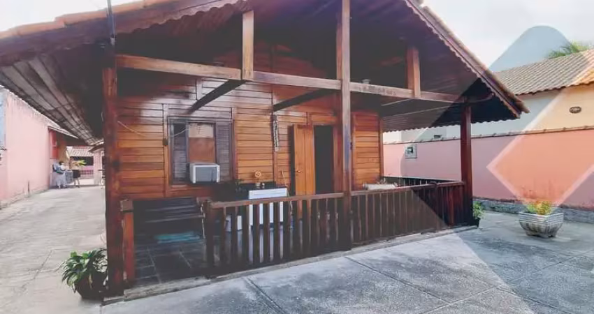 Casa à venda em maricá-rj, bairro barroco (itaipuaçu): 2 quartos, 1 suíte, 1 sala, 2 banheiros, 4 vagas, 120m².