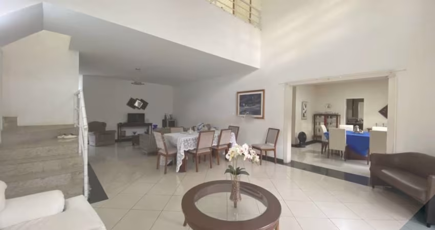 Espetacular Casa à Venda em Camboinhas, Niterói-RJ: 4 Quartos, 3 Suítes, 4 Salas, 4 Banheiros, 4 Vagas, 466m²