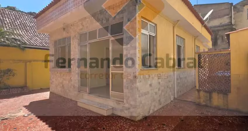 Casa à venda em niterói-rj, santa rosa: 3 quartos, 1 sala, 2 banheiros, 120m² de área!
