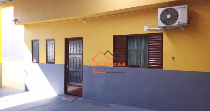 Casa com 3 dormitórios à venda, 200 m² por R$ 750.000,00 - Vila Carmosina - São Paulo/SP
