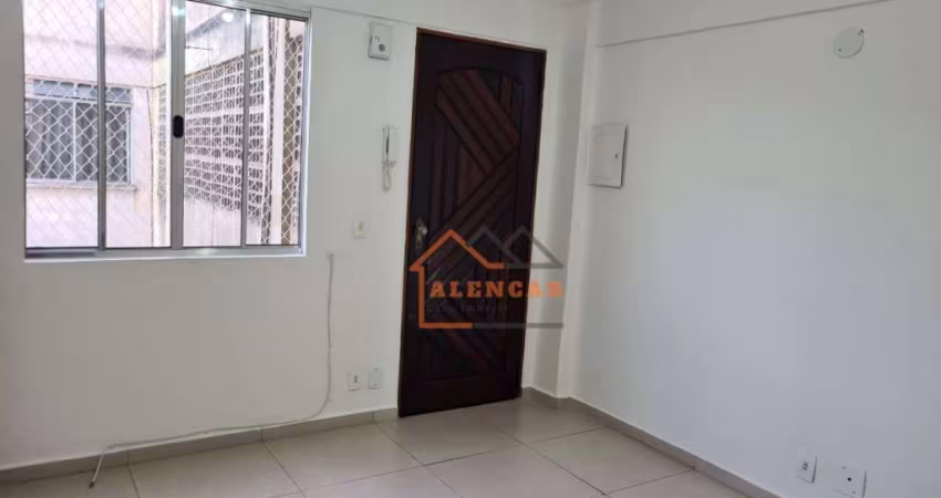 Apartamento com 2 dormitórios para alugar, 42 m² por R$ 1.450,00/mês - Jardim Redil - São Paulo/SP